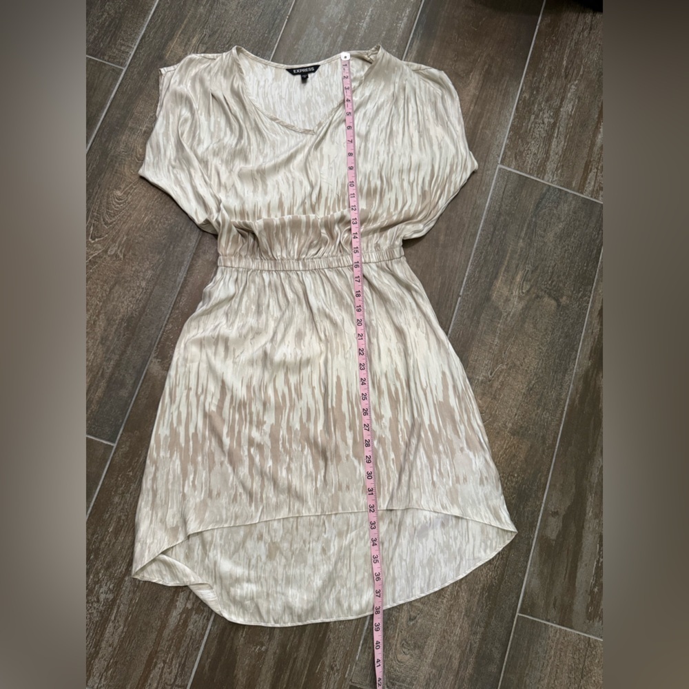 Express Cream Patterned Dress - Picture 9 of 9
